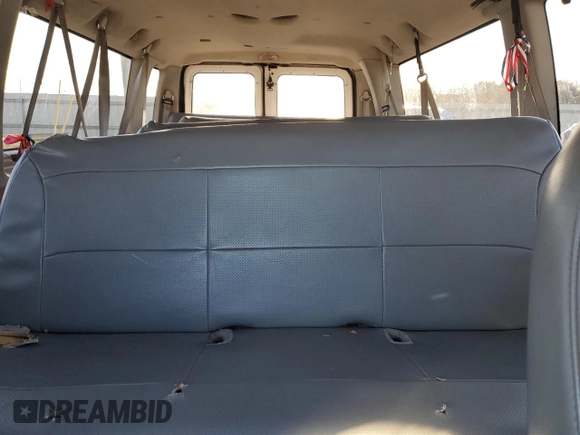 2006 Ford Econoline Passenger XL with VIN 1FBSS31L36HB03652, listed as a Copart auction lot 84521014 with 320,207 mi miles and Salvage Title. Bid and sale history available at carsss.com. Image 10.