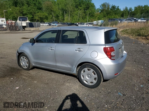 2008 Scion xD z VIN JTKKU10408J025968, wystawiony jako Copart lot #54627355 z przebiegiem 144 133 mil mil oraz Szkoda całkowita • Salvage title. Historia ofert i sprzedaży dostępna na DreamBid. Obrazek 2.