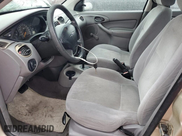 2001 Ford Focus LX with VIN 1FAFP33P51W267171, listed as a Copart auction lot 44200295 with 215,015 mi miles and Salvage Title. Bid and sale history available at carsss.com. Image 7.