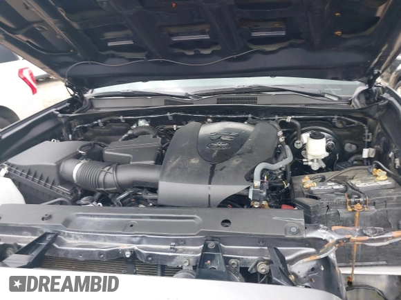 2022 Toyota Tacoma SR5 with VIN 3TMAZ5CN6NM186713, listed as a IAAI auction lot 42607719 with 60,704 mi miles and . Bid and sale history available at DreamBid. Image 10.
