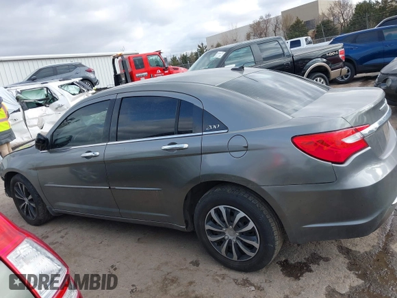 2012 Chrysler 200 Limited with VIN 1C3CCBCB4CN191088, listed as a IAAI auction lot 41629577 with 187,331 mi miles. Bid and sale history available at carsss.com. Image 14.