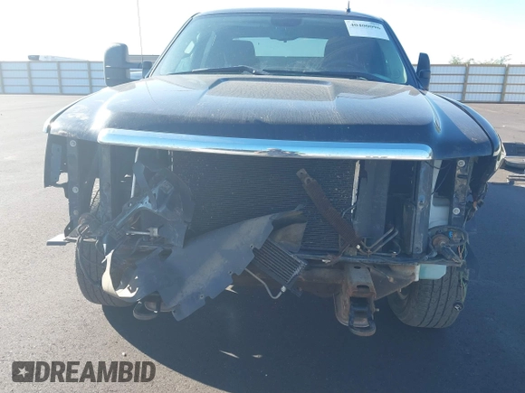 2009 GMC Sierra 1500 SLE with VIN 1GTEK29059Z292915, listed as a IAAI auction lot 40400096 with 180,439 mi miles. Bid and sale history available at carsss.com. Image 6.