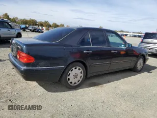 1996 Mercedes-Benz E Class with VIN WDBJF20F1TJ009922, listed as a Copart auction lot 78931344 with 213,402 mi miles and Clean Title. Bid and sale history available at carsss.com. Image 3.