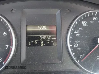2014 Volkswagen Jetta SE с VIN 3VWD17AJ0EM416579, выставлен на аукционе IAAI как лот 42627221 с пробегом 134 850 миль миль и . История ставок и продаж доступна на DreamBid. Изображение 7.