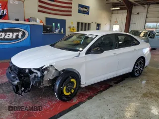 2024 Volkswagen Jetta Sport z VIN 3VWBM7BU4RM042345, wystawiony jako Copart lot #56400405 z przebiegiem 16 275 mil mil oraz Szkoda całkowita • Salvage title. Historia ofert i sprzedaży dostępna na DreamBid. Obrazek 1.