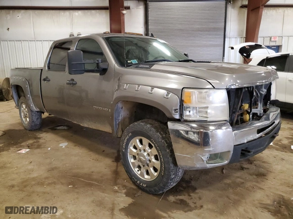 2007 Chevrolet Silverado 2500HD LT w/1LT with VIN 1GCHK23K07F561120, listed as a Copart auction lot 48150555 with 348,779 mi miles and Clean Title. Bid and sale history available at carsss.com. Image 4.