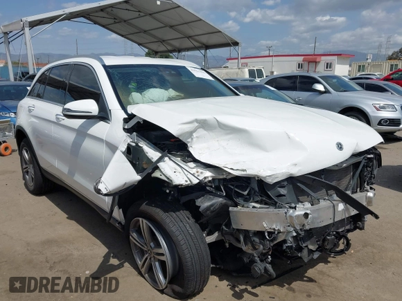 2022 Mercedes-Benz GLC with VIN W1N0G8DB0NV344579, listed as a IAAI auction lot 41915425 with 30,483 mi miles. Bid and sale history available at carsss.com. Image 1.