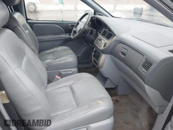 2001 Toyota Sienna LE with VIN 4T3ZF13CX1U400520, listed as a IAAI auction lot 41725348 with 258,267 mi miles. Bid and sale history available at carsss.com. Image 5.