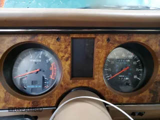 1987 Ford Bronco z VIN 1FMCU14T8HUA51662, wystawiony jako Copart lot #74972024 z przebiegiem 26 362 mil mil oraz Szkoda całkowita • Salvage title. Historia ofert i sprzedaży dostępna na DreamBid. Obrazek 9.