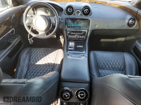 2019 Jaguar XJ Portfolio with VIN SAJWA2G76K8W21612, listed as a Copart auction lot 87379184 with 25,301 mi miles and Non Repairable. Bid and sale history available at DreamBid. Image 8.