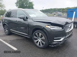 2021 Volvo XC90 Inscription with VIN YV4A221L6M1712318, listed as a IAAI auction lot 42477432 with 33,771 mi miles and . Bid and sale history available at DreamBid. Image 1.