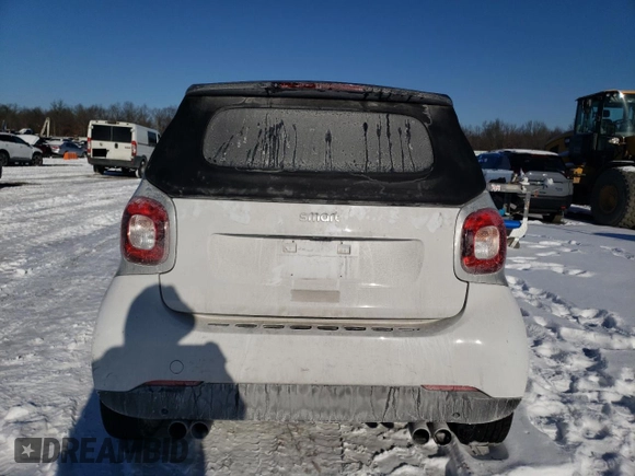 2017 Smart fortwo Passion with VIN WMEFK5DA6HK153469, listed as a Copart auction lot 41960805 with 34,089 mi miles and Salvage title. Bid and sale history available at DreamBid. Image 6.