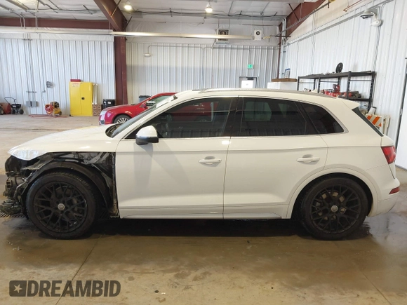 2018 Audi Q5 Premium Plus with VIN WA1BNAFY4J2198014, listed as a IAAI auction lot 41888388 with 141,924 mi miles. Bid and sale history available at carsss.com. Image 15.