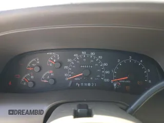 2001 Ford Excursion Limited с VIN 1FMNU42S81EC98586, выставлен на аукционе Copart как лот 63701165 с пробегом 302 278 миль миль и Чистый • Clean title. История ставок и продаж доступна на DreamBid. Изображение 9.
