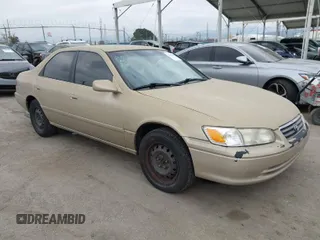 2001 Toyota Camry CE with VIN 4T1BG22K71U069207, listed as a IAAI auction lot 41903473 with 225,608 mi miles. Bid and sale history available at carsss.com. Image 1.