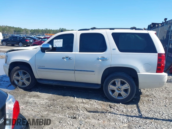 2010 Chevrolet Tahoe LTZ z VIN 1GNUCCE01AR184758, wystawiony jako IAAI lot #41577674 z przebiegiem 245 352 mil mil oraz . Historia ofert i sprzedaży dostępna na DreamBid. Obrazek 14.