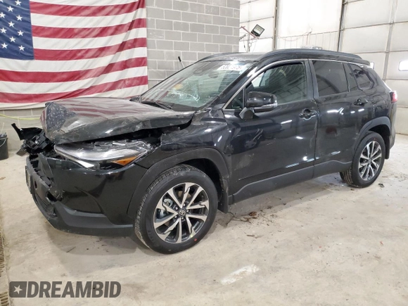 2025 Toyota Corolla Cross XLE с VIN 7MUDAABG0SV129473, выставлен на аукционе Copart как лот 52021975 с пробегом 9 748 миль миль и Списание • Salvage title. История ставок и продаж доступна на DreamBid. Изображение 1.