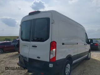 2019 Ford Transit with VIN 1FTYR2CM8KKA88497, listed as a IAAI auction lot 38875548 with 34,137 mi miles. Bid and sale history available at carsss.com. Image 4.