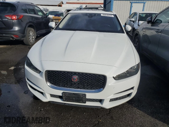 2019 Jaguar XE 25t with VIN SAJAR4FX4KCP48422, listed as a Copart auction lot 40850444 with 102,515 mi miles. Bid and sale history available at carsss.com. Image 5.