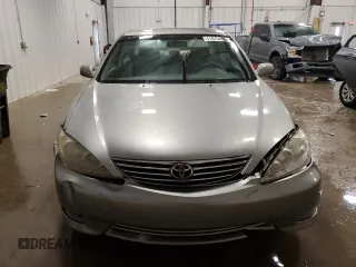 2006 Toyota Camry STD with VIN JTDBE32K163040668, listed as a Copart auction lot 41870855 with 239,106 mi miles and Clean Title. Bid and sale history available at carsss.com. Image 5.