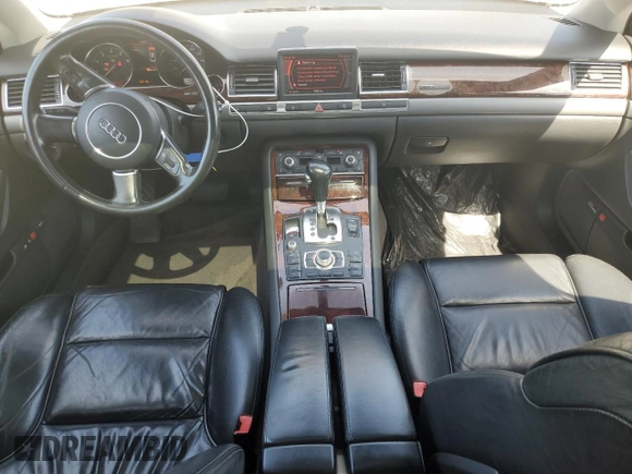 2005 Audi A8 4.2L z VIN WAULL44E55N009656, wystawiony jako Copart lot #51908155 z przebiegiem 133 848 mil mil oraz Szkoda całkowita • Salvage title. Historia ofert i sprzedaży dostępna na DreamBid. Obrazek 8.