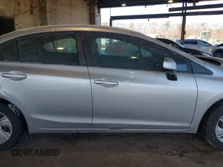 2013 Honda Civic LX z VIN 19XFB2F5XDE243749, wystawiony jako IAAI lot #41252330 z przebiegiem 85 879 mil mil oraz . Historia ofert i sprzedaży dostępna na DreamBid. Obrazek 14.