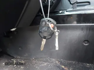 2009 Ford Escape Limited с VIN 1FMCU94G39KC30643, выставлен на аукционе IAAI как лот 42297225 с пробегом 161 758 миль миль и . История ставок и продаж доступна на DreamBid. Изображение 11.