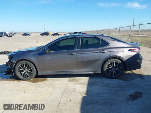 2021 Toyota Camry SE Nightshade with VIN 4T1T11AK8MU589941, listed as a IAAI auction lot 41651556 with 110,283 mi miles and . Bid and sale history available at DreamBid. Image 14.
