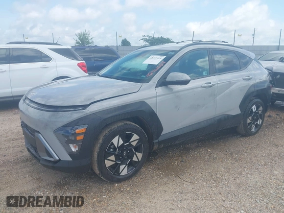 2024 Hyundai Kona SEL с VIN KM8HB3AB3RU168294, выставлен на аукционе IAAI как лот 42461624 с пробегом 15 668 миль миль и . История ставок и продаж доступна на DreamBid. Изображение 2.