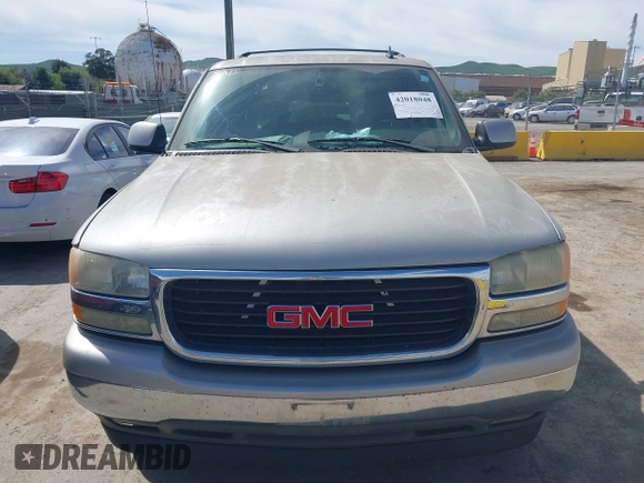 2006 GMC Yukon XL SLT with VIN 1GKEC16Z86J176813, listed as a IAAI auction lot 42018048 with 218,519 mi miles. Bid and sale history available at carsss.com. Image 6.