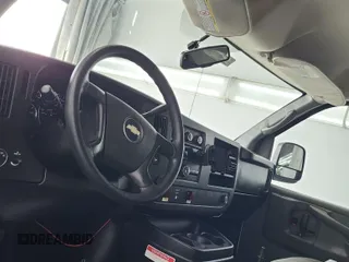 2009 Chevrolet Express Cargo Van with VIN 1GCGG25C591120988, listed as a IAAI auction lot 42174695 with 142,383 mi miles. Bid and sale history available at carsss.com. Image 23.