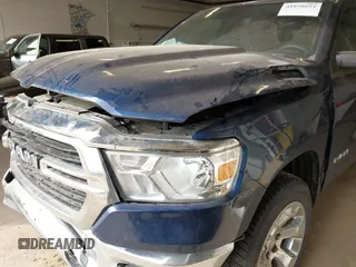 2019 Ram 1500 Big Horn z VIN 1C6SRFFT5KN762580, wystawiony jako IAAI lot #41858654 z przebiegiem 57 801 mil mil oraz . Historia ofert i sprzedaży dostępna na DreamBid. Obrazek 18.
