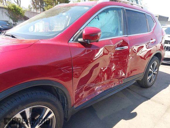 2020 Nissan Rogue SL z VIN 5N1AT2MT7LC814947, wystawiony jako IAAI lot #41934685 z przebiegiem 69 768 mil mil oraz . Historia ofert i sprzedaży dostępna na DreamBid. Obrazek 18.