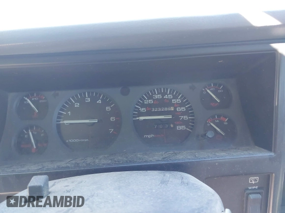 1996 Jeep Cherokee Sport with VIN 1J4FJ68S6TL171428, listed as a IAAI auction lot 40881632 with 323,289 mi miles. Bid and sale history available at carsss.com. Image 7.