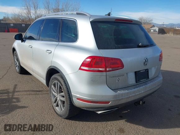 2015 Volkswagen Touareg Lux с VIN WVGEP9BP2FD001793, выставлен на аукционе IAAI как лот 41495609 с пробегом 138 239 миль миль и . История ставок и продаж доступна на DreamBid. Изображение 3.