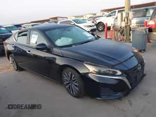 2023 Nissan Altima SV z VIN 1N4BL4DV4PN369993, wystawiony jako IAAI lot #42291109 z przebiegiem 38 500 mil mil oraz . Historia ofert i sprzedaży dostępna na DreamBid. Obrazek 1.