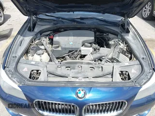 2013 BMW 5 Series 528i xDrive with VIN WBAXH5C52DD107297, listed as a IAAI auction lot 42004619 with 182,805 mi miles. Bid and sale history available at carsss.com. Image 10.