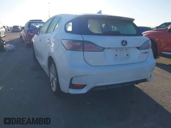 2014 Lexus CT 200h z VIN JTHKD5BH3E2177942, wystawiony jako IAAI lot #41751065 z przebiegiem 24 533 mil mil oraz . Historia ofert i sprzedaży dostępna na DreamBid. Obrazek 3.