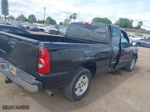 2006 Chevrolet Silverado 1500 LT1 with VIN 2GCEC19T361120940, listed as a IAAI auction lot 41902798 with 256,188 mi miles. Bid and sale history available at carsss.com. Image 4.