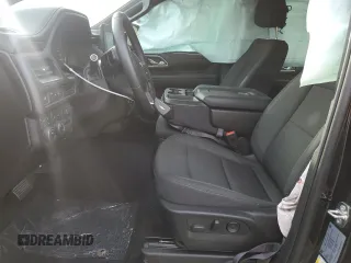 2023 Chevrolet Suburban z VIN 1GNSKBET9PR554250, wystawiony jako Copart lot #50294985 z przebiegiem 20 499 mil mil oraz Szkoda całkowita • Salvage title. Historia ofert i sprzedaży dostępna na DreamBid. Obrazek 7.