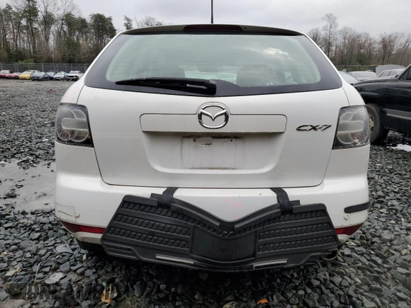 2011 Mazda CX-7 i SV z VIN JM3ER2A51B0380347, wystawiony jako Copart lot #50992345 z przebiegiem 141 713 mil mil oraz Nie do naprawy • Non repairable. Historia ofert i sprzedaży dostępna na DreamBid. Obrazek 6.