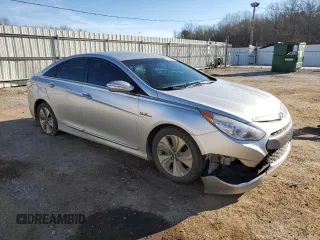 2013 Hyundai Sonata with VIN KMHEC4A45DA100032, listed as a Copart auction lot 46705995 with 124,544 mi miles and Salvage Title. Bid and sale history available at DreamBid. Image 4.