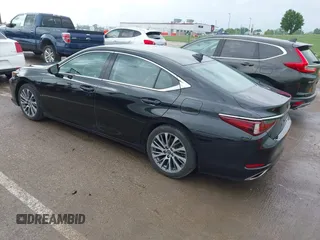 2020 Lexus ES 350 with VIN 58ADZ1B10LU055942, listed as a IAAI auction lot 42423623 with 73,724 mi miles and . Bid and sale history available at DreamBid. Image 3.