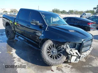2015 Ram 1500 Sport z VIN 1C6RR6MT5FS536273, wystawiony jako IAAI lot #41622557 z przebiegiem 200 822 mil mil oraz . Historia ofert i sprzedaży dostępna na DreamBid. Obrazek 1.