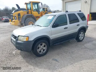 2002 Ford Escape XLT Choice with VIN 1FMYU03162KA14399, listed as a IAAI auction lot 41493956 with 265,123 mi miles. Bid and sale history available at carsss.com. Image 2.