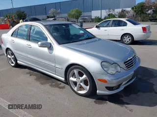 2006 Mercedes-Benz C Sport with VIN WDBRF52H86F746397, listed as a IAAI auction lot 41976060 with 156,614 mi miles. Bid and sale history available at carsss.com. Image 1.
