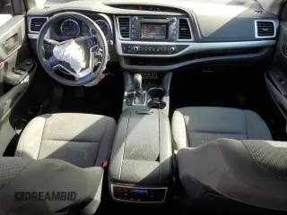 2019 Toyota Highlander LE with VIN 5TDBZRFH5KS739042, listed as a Copart auction lot 53775845 with 73,727 mi miles and Salvage title. Bid and sale history available at DreamBid. Image 8.