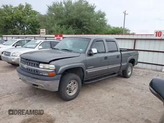 2002 Chevrolet Silverado 1500HD LT z VIN 1GCGC13U52F214511, wystawiony jako IAAI lot #42154128 z przebiegiem 110 760 mil mil oraz . Historia ofert i sprzedaży dostępna na DreamBid. Obrazek 2.