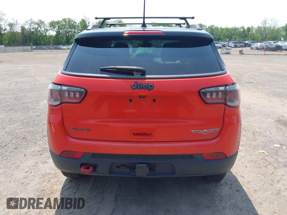 2018 Jeep Compass Trailhawk z VIN 3C4NJDDBXJT334496, wystawiony jako IAAI lot #42400835 z przebiegiem 188 896 mil mil oraz . Historia ofert i sprzedaży dostępna na DreamBid. Obrazek 16.