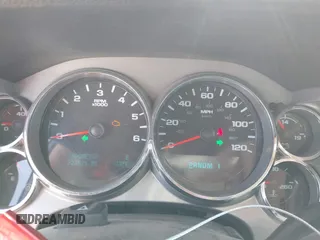 2014 Chevrolet Silverado 2500HD LT with VIN 1GC1CXCG5EF186765, listed as a IAAI auction lot 41906447 with 223,521 mi miles. Bid and sale history available at carsss.com. Image 7.
